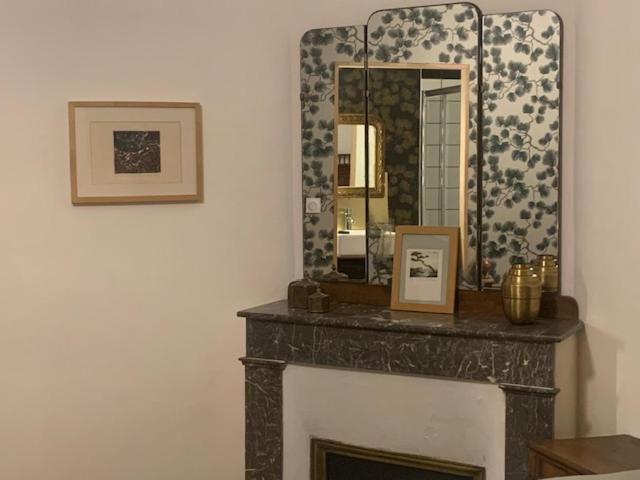 Charmant Appartement Sur Cour, Le Berlingott บาญเญอ-เดอ-บีกอร์ ภายนอก รูปภาพ
